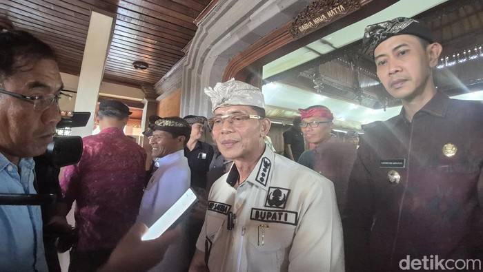 1762860711734-bupati-klungkung-1762851299342_169