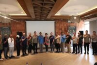 1762882499070-kapolda-bali-irjen-daniel-adityajaya-didampingi-oleh-pejabat-utama-pju-polda-bali-melaksanakan-kegiatan-audiensi-bersama-organ-1762861261956_169