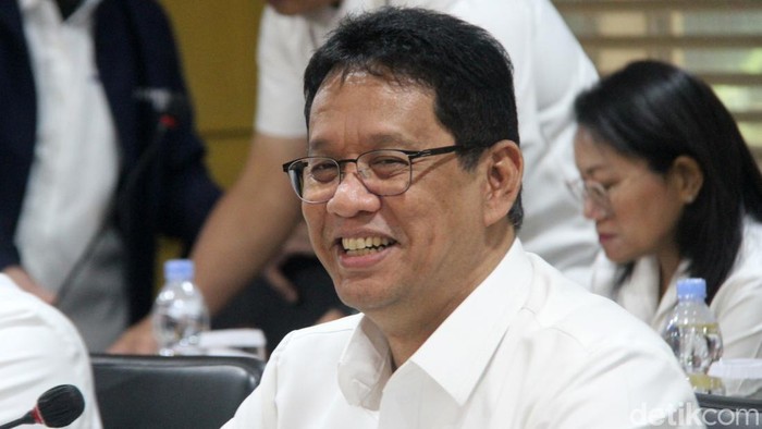 1762925745012-menkeu-raker-dengan-komite-iv-dpd-1762157005554_169