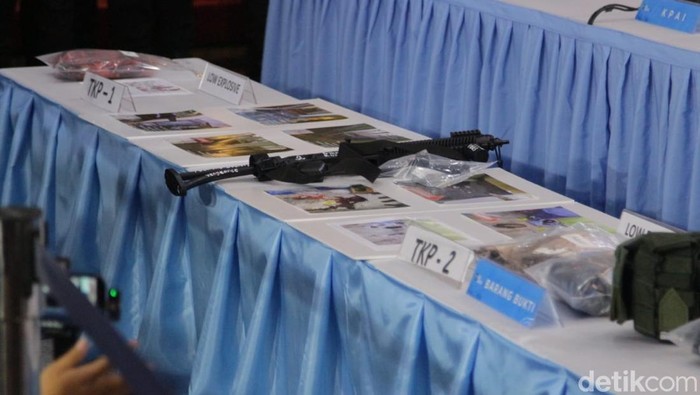 1762925782476-terungkap-pelaku-ledakan-sman-72-terobsesi-konten-ekstrem-1762863174522_169