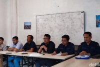 1762947265239-konferensi-pers-koalisi-advokasi-bali-untuk-demokrasi-di-kantor-lbh-bali-rabu-12112025-1762936263156_169