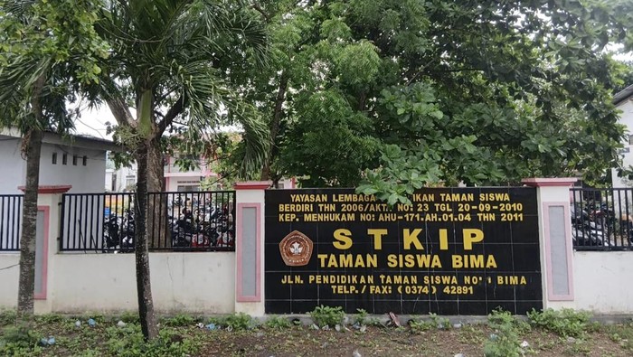 1762989422420-kampus-stkip-taman-siswa-bima-ntb-rafiindetikbali-1762933423720_169