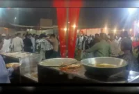 1763012153099-suasana-pernikahan-yang-ricuh-saat-tamu-undangan-berebut-ayam-goreng-1762777756634_169