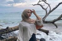 1763033716640-sister-hong-lombok-viral-bernama-deni-berasal-dari-praya-timur-lombok-tengah-dan-akrab-disapa-dea-lipa-foto-facebook-dianaarka-1762996173492_169