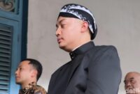 1763098309883-putra-mahkota-keraton-kasunanan-solo-kgpaa-hamengkunegoro-foto-diunggah-selasa-4112025-1762243642670_169