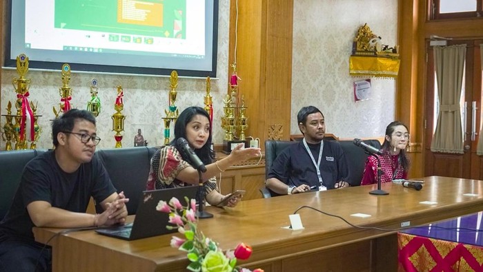 1763313949645-rapat-koordinasi-terkait-hut-ke-16-kota-mangupura-di-puspem-badung-foto-dok-pemkab-badung-1763286048009_169