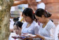 1763335122735-khidmat-umat-hindu-rayakan-galungan-3_169