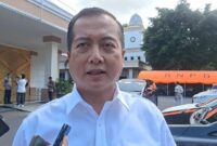 1763379453761-gubernur-ntb-lalu-muhamad-iqbal-saat-ditemui-di-pendopo-wali-kota-mataram-senin-17112025-nathea-citradetikbali-1763373394209_169