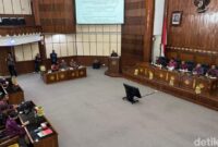 1763379464778-rapat-paripurna-dprd-provinsi-bali-di-wiswa-sabha-utama-kantor-gubernur-bali-senin-17112025-foto-fabiola-dianiradetikbali-1763373246541_169