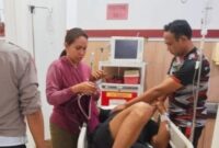 1763379589789-salah-satu-korban-lakalantas-saat-mendapatkan-penanganan-medis-di-rsud-karangasem-minggu-16112025-malam-dok-satlantas-polres-k-1763361522056_169