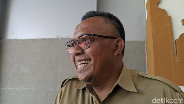 1763485530769-kepala-dinas-pupr-ntb-sadimin-ditemui-di-kantor-gubernur-ntb-selasa-18112025-foto-ahmad-viqidetikbali-1763473254786_169