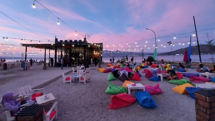 1763528744212-suasana-pantai-lawata-di-bima-ntb-foto-tangkap-layar-google-mapsrahmawati-1763479072851_169