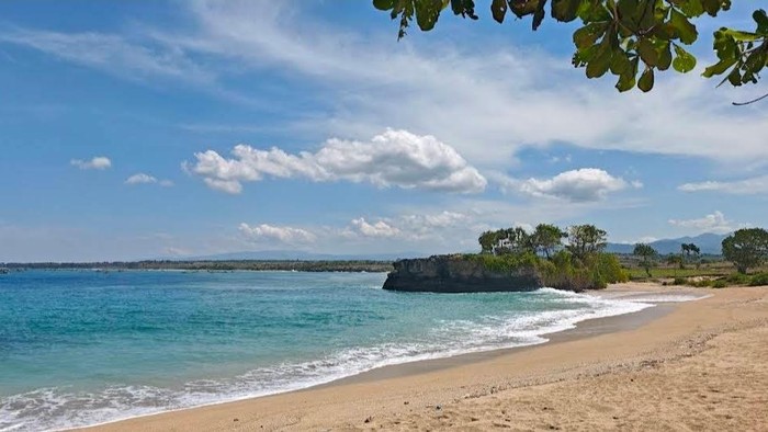 1763615179093-pantai-leppu-sumbawa-ntb-foto-tangkap-layar-google-mapsarman-1763603291878_169