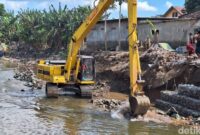 1763636723073-cakranegara-rawan-banjir-1763628468306_169