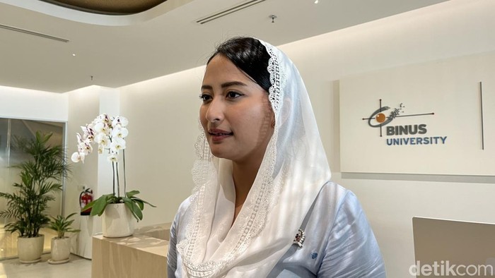 1763723127967-wamendag-dyah-roro-esti-saat-ditemui-di-apple-academy-di-kuta-badung-jumat-21112025-1763715186818_169