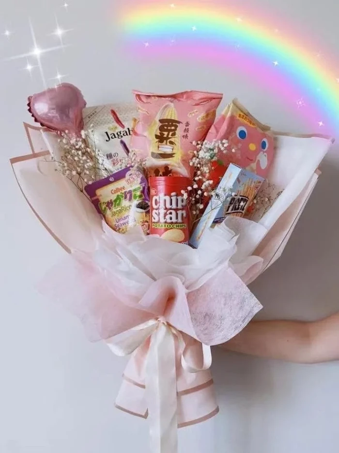 1763787917013-buket-makanan-unik-1