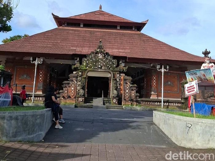 1763982332441-gedung-kesenian-i-ketut-maria-tabanan-1763969870942_43