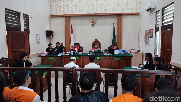 1764090340389-sidang-ganja-1764086342963_169