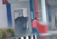 1764155144054-kebakaran-spbu-1764151024599_169