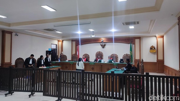 1764176743002-sidang-korupsi-bri-1764162295843_169