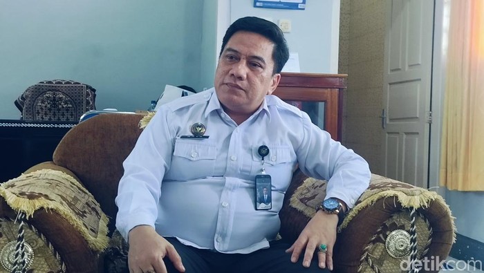 1764219967160-kepala-lembaga-permasyarakatan-kelas-iib-dompu-arya-galung-foto-farukdetikbali-1764211549548_169