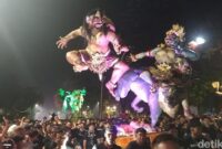 1764263123826-pawai-goh-ogoh-jelang-nyepo-2025-di-depan-bundaran-patung-catur-muka-puputan-denpasar-jumat-2832025-aryo-mahendrodetikbali-1743175828279_169