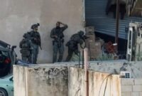 1764327978379-tentara-israel-saat-melakukan-operasi-penyerbuan-di-jenin-tepi-barat-1764304791328_169