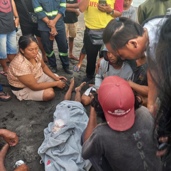 1764349523832-remaja-terseret-arus-di-pantai-biaung-denpasar-timur-denpasar-jumat-28112025-bpbd-denpasar-1764337392787_11