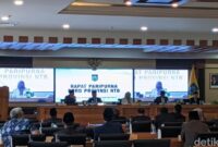 1764349524707-gubernur-ntb-lalu-muhamad-iqbal-saat-sambutan-pada-rapat-paripurna-pengesahan-apbd-2026-bersama-dprd-ntb-jumat-28112025-foto-a-1764336376492_169