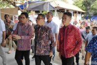 1764349527451-mendes-yandri-dan-bupati-adi-arnawa-di-desa-tibubeneng-badung-jumat-28112025-agus-ekadetikbali-1764330106366_169