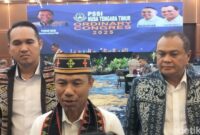 1764435908891-sekjen-pssi-yunus-nusi-memberikan-keterangan-pers-seusai-membuka-kongres-biasa-pssi-ntt-di-labuan-bajo-manggarai-barat-sabtu-2-1764429325391_169