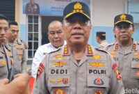 1764435919490-wakapolri-komjen-dedi-prasetyo-diwawancarau-seusai-meninjau-sppg-di-spn-polda-ntt-sabtu-29112025-yufengkia-briadetikbali-1764414878029_169