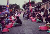 1764565602174-tradisi-betetulak-bala-digelar-setiap-tahunnya-di-desa-pengadangan-pringgasela-lombok-timur-ntb-instagram-indrianamitrasari-1764494193890_169