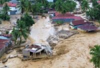 1764565603074-banjir-bandang-di-padang-makin-meluas-1764318597388_169