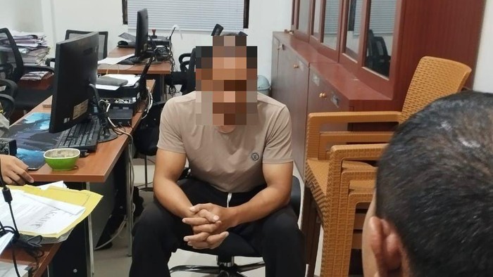 1764587156934-pria-inisial-as-di-mataram-diamankan-polisi-karena-diduga-melecehkan-anak-kandungnya-senin-1122025-foto-dok-polresta-mataram-1764585960660_169