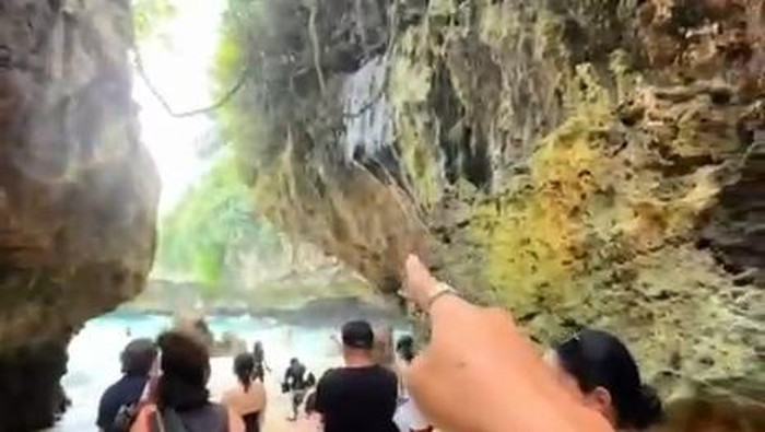 1764608770269-dugaan-pencemaran-tebing-pantai-suluban-desa-pecatu-kecamatan-kuta-selatan-badung-foto-tangkapan-layar-video-di-medsos-1764604960901_169