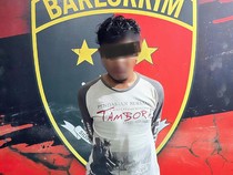 1764651944181-pria-spesialis-curanmor-uam-23-ditangkap-polisi-dari-lokasi-persembunyiannya-senin-1122025-malam-1764646829153_43
