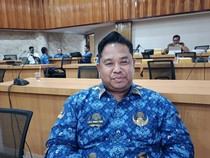 1764651960031-kepala-dinas-kesehatan-ntb-lalu-hamzi-fikri-saat-ditemui-di-mataram-senin-1122025-foto-ahmad-viqidetikbali-1764603217500_43