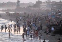 1764738346738-pariwisata-bali-kondusif-wisatawan-padati-pantai-canggu-1756780177277_43