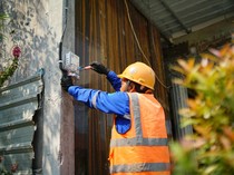 1764738363524-ilustrasi-tambah-daya-listrik-pln-1755862904631_43