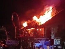 1764759979451-kebakaran-rumah-di-banjar-dinas-perenan-bunut-desa-gitgit-kecamatan-sukasada-kabupaten-buleleng-pada-selasa-2122025-malam-dok--1764746331005_43