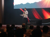 1764781574660-kapolda-bali-irjen-daniel-adityajaya-menghadiri-kegiatan-natal-di-gereja-lembah-pujian-denpasar-rabu-3122025-foto-dok-polda-ba-1764770575417_43