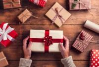 1764954328488-ilustrasi-kado-natal-tahun-baru_43