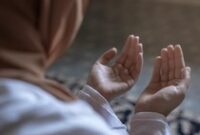 1764975882417-ilustrasi-sholat_43