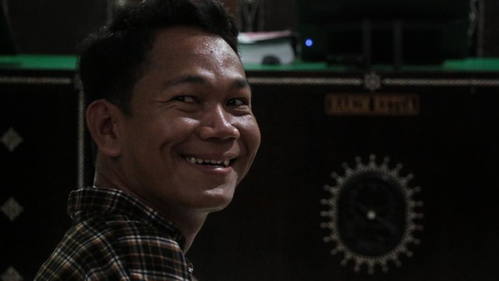 1765105529993-ekspresi-agus-difabel-dituntut-12-tahun-penjara-atas-kasus-pelecehan-seksual-1746442276156_169