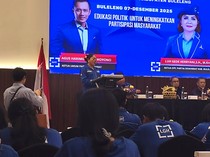 1765105533428-ketua-dpc-demokrat-buleleng-luh-gede-herryani-berpidato-saat-acara-pendidikan-politik-di-kawasan-pantai-lovina-desa-kalibukbuk-1765099403226_43