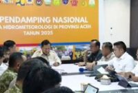 1765127120933-prabowo-kembali-melakukan-peninjauan-dampak-banjir-bandang-di-aceh-setelah-peninjauan-prabowo-langsung-memimpin-ratas-bersama--1765110843993_43