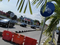 1765213530374-simpang-radar-dari-bandara-i-gusti-ngurah-rai-menuju-kuta-masih-dipagari-pembatas-jalan-senin-2752024-foto-agus-ekadetikbali_43