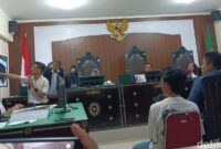 1765213537056-sejumlah-saksi-dari-klinik-warna-medika-dihadirkan-untuk-bersaksi-terkait-kasus-pembunuhan-brigadir-muhammad-nurhadi-di-pn-mat-1765195084834_169