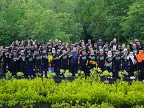 1765256732188-ketua-icmi-prof-arif-satria-saat-mengikuti-rangkaian-kegiatan-silaknas-dan-milad-ke-35-icmi-di-bali-minggu-7122025-1765251035079_43